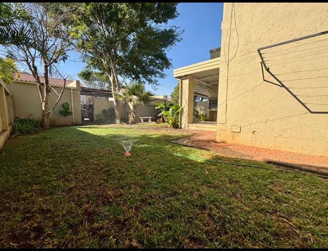 2 BEDROOM TOWNHOUSE FOR SALE IN ANNLIN